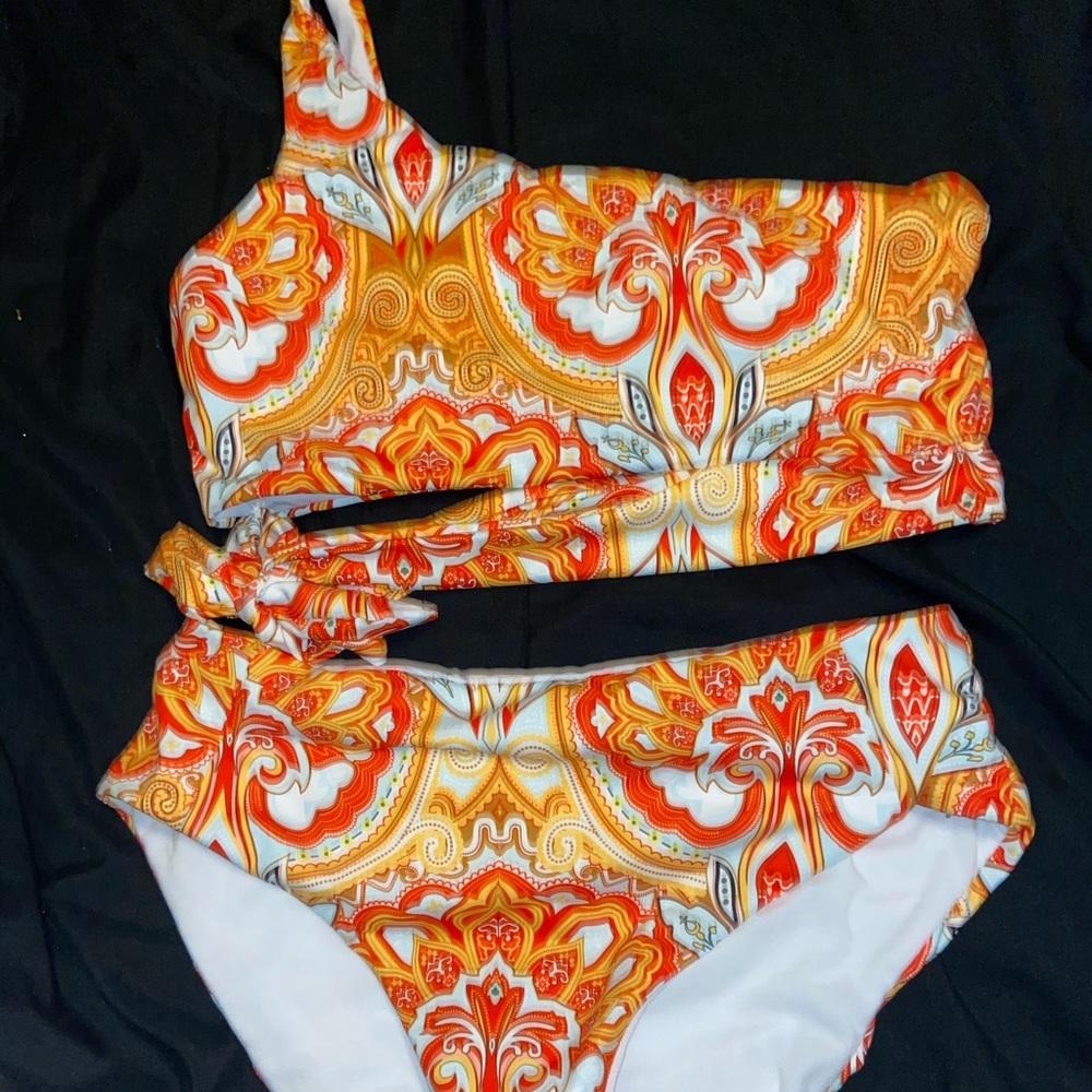 Bathing suit